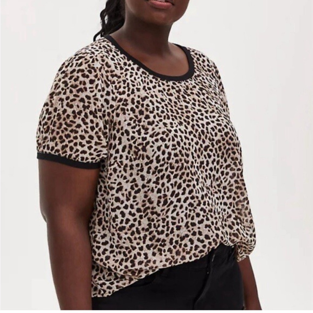 #45 torrid 0 (large) leopard, chiffon puff sleeve crewneck top